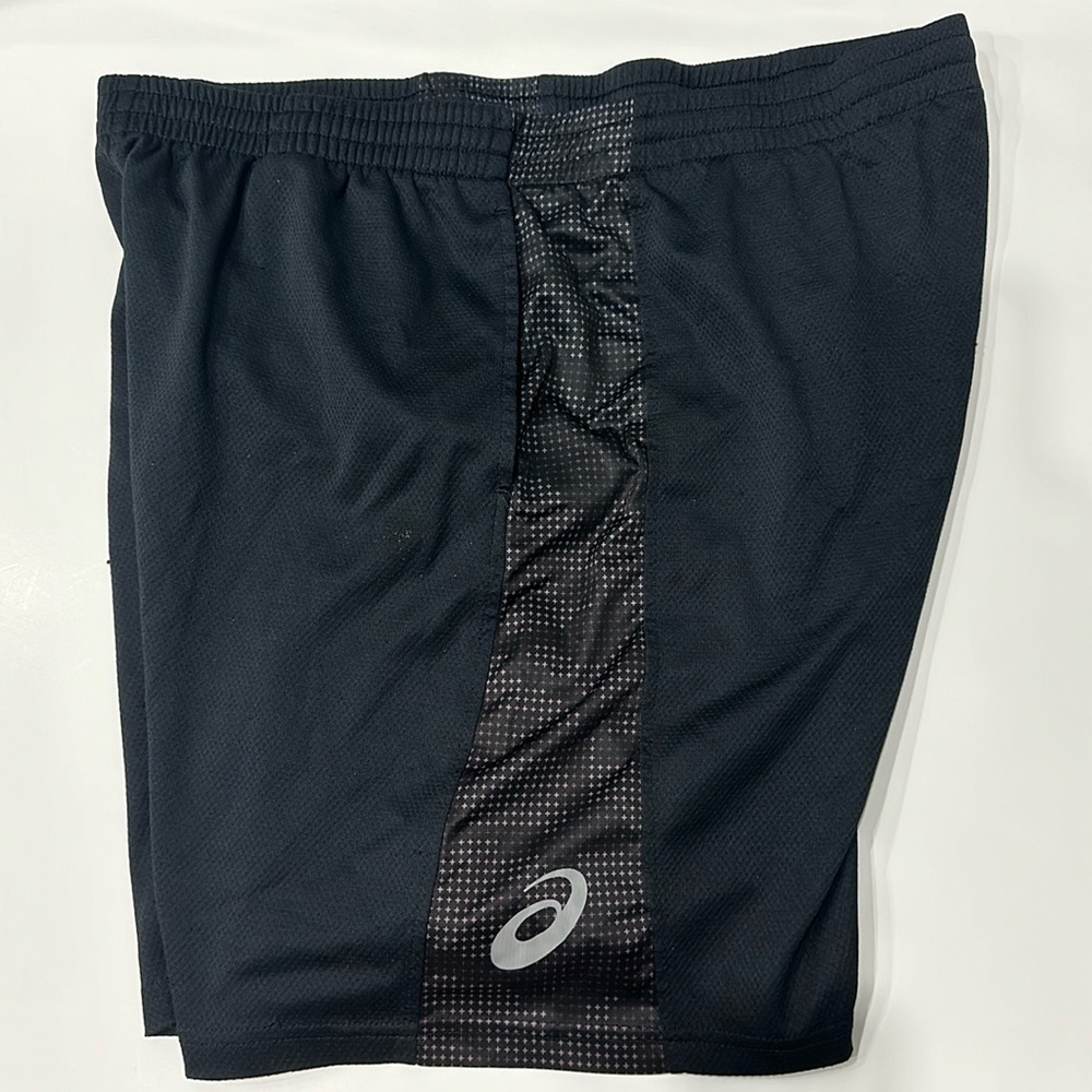 ASICS Men’s drawstring black shorts Size XL